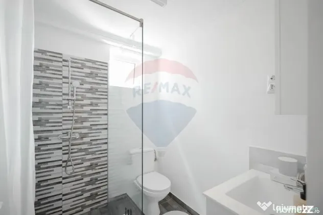 Apartament cu 3 camere de vânzare în zona Ultracentral