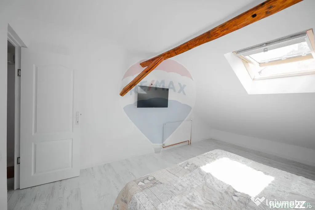Apartament cu 3 camere de vânzare în zona Ultracentral