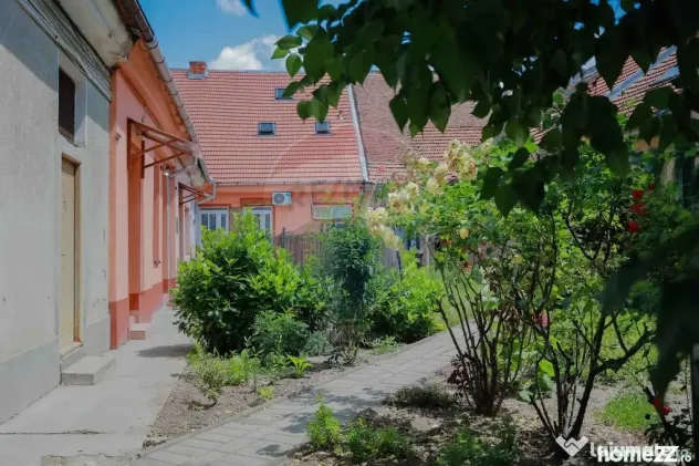 Apartament cu 3 camere de vânzare în zona Ultracentral