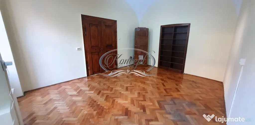 Spatiu pentru birouri, cu parcare, Piata Unirii