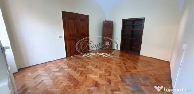 Spatiu pentru birouri, cu parcare, Piata Unirii