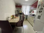 Apartament 3 camere, 50 mp + boxă 8 mp | Zonă centrală, l