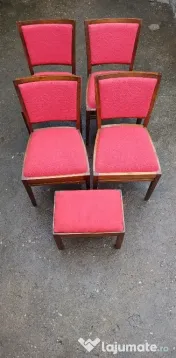 Masa cu scaune și taburet 