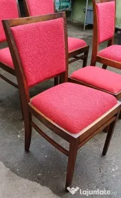 Masa cu scaune și taburet 
