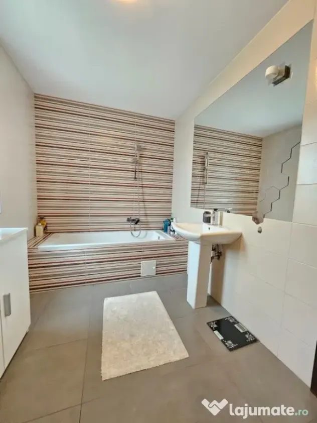 Parte din triplex, Zavoi, mobilata si utilata, 178000 EURO
