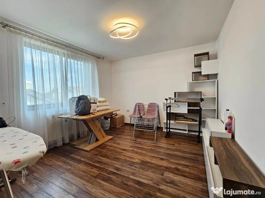 Parte din triplex, Zavoi, mobilata si utilata, 178000 EURO