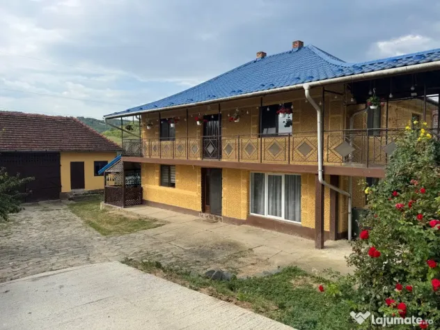 Casa de vanzare la 10 Km de Zalau, complet utilată.