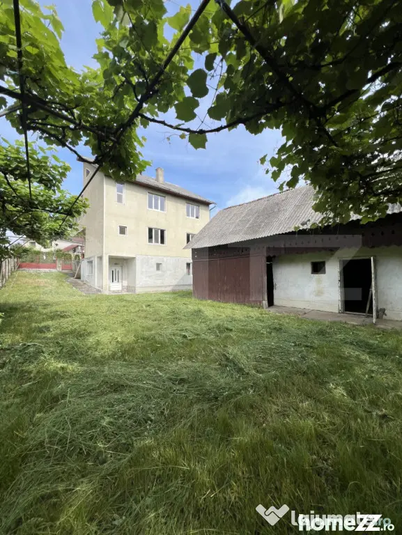 Casa pe 3 nivele si 13 arii teren - Bistrita (Bistrita-Nasaud)