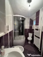 Casa pe 3 nivele si 13 arii teren 