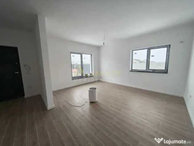 CASA PARTER -3 camere-2 BAI-TEREN 320 MP