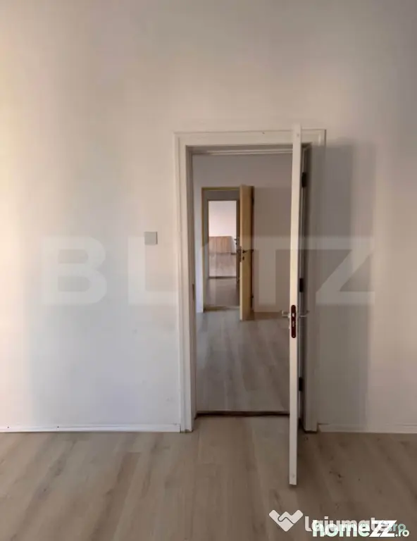 Clădire pentru birouri și servicii, 584 mp, zona Mureșeni