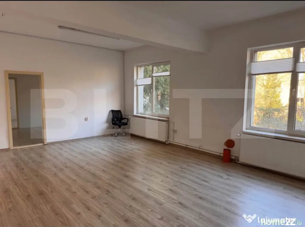 Clădire pentru birouri și servicii, 584 mp, zona Mureșeni