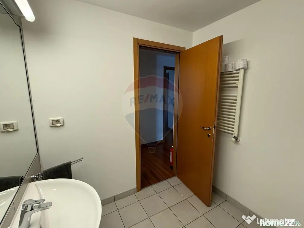 INCHIRIERE Apartament cu 3 camere in zona Primaverii