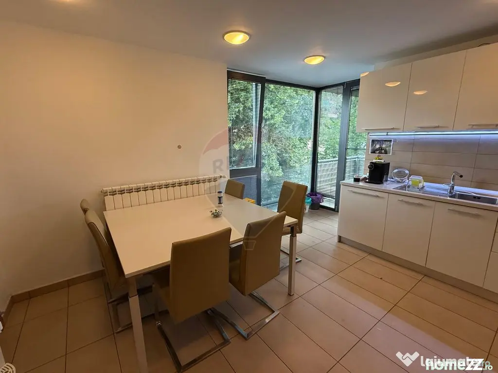 INCHIRIERE Apartament cu 3 camere in zona Primaverii