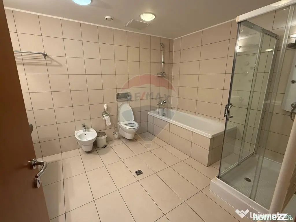 INCHIRIERE Apartament cu 3 camere in zona Primaverii