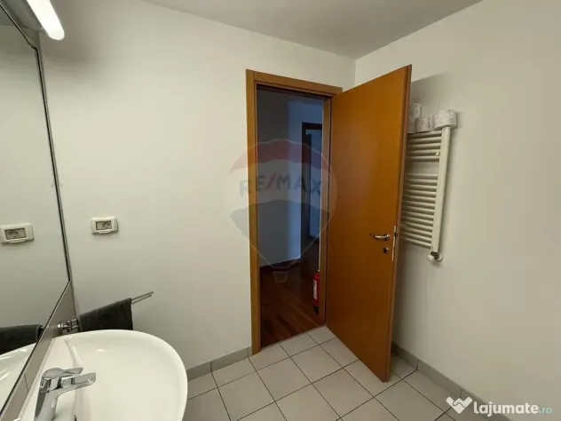 INCHIRIERE Apartament cu 3 camere in zona Primaverii