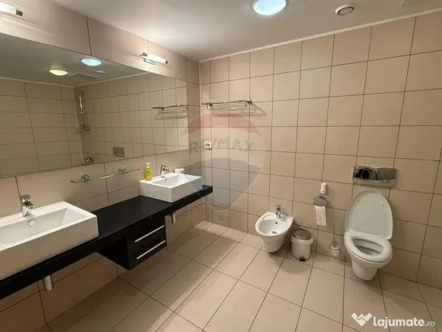 INCHIRIERE Apartament cu 3 camere in zona Primaverii