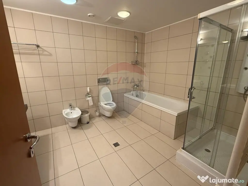 INCHIRIERE Apartament cu 3 camere in zona Primaverii