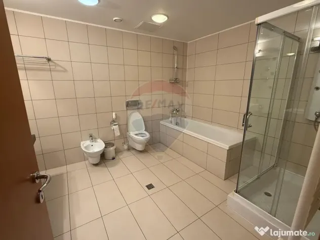 INCHIRIERE Apartament cu 3 camere in zona Primaverii