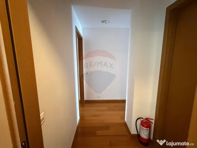 INCHIRIERE Apartament cu 3 camere in zona Primaverii