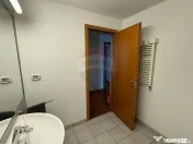 INCHIRIERE Apartament cu 3 camere in zona Primaverii 