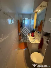 Apartament de vanzare 3 camere - zona Decebal