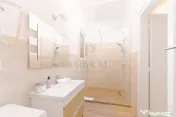 CENTRAL - 3 CAM - SPATIOS - 3 BAI - RENOVAT - COMPARTIMENTAT
