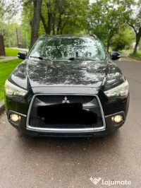 Vând Mitsubishi ASX