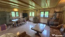 Cabană de poveste pe malul râului | Refugiu în natură, t