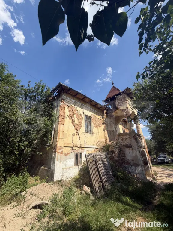 Conac cu priveliste panoramica, Lesile, 1200 mp teren