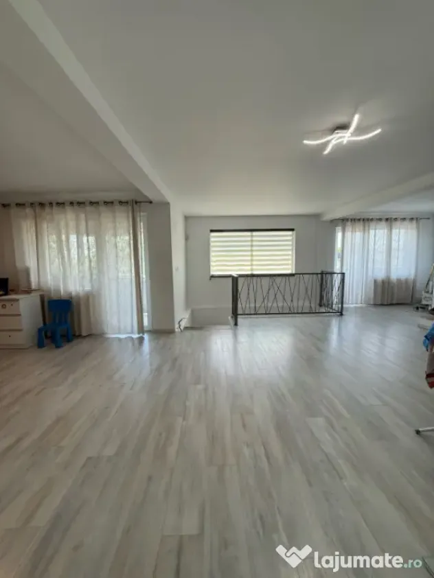 Casa 150 mp utili, 2000 mp teren, Cosoveni