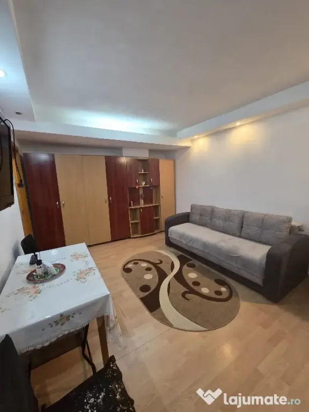 Vand apartament 2 camere Micro 20