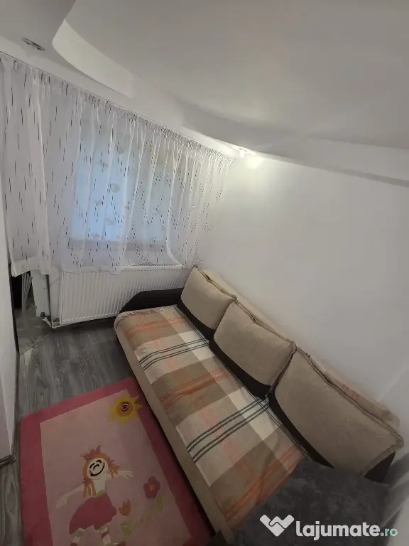 Vand apartament 2 camere Micro 20