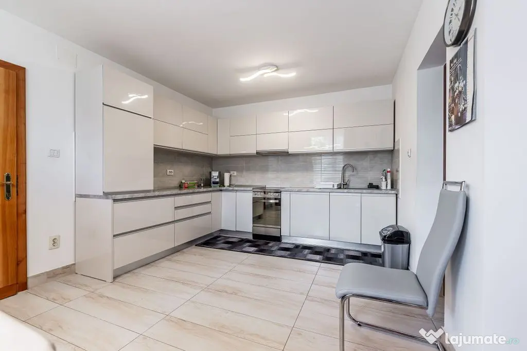 Casa 4 camere - langa str. Petru Rares, Gradiste - COMISI...