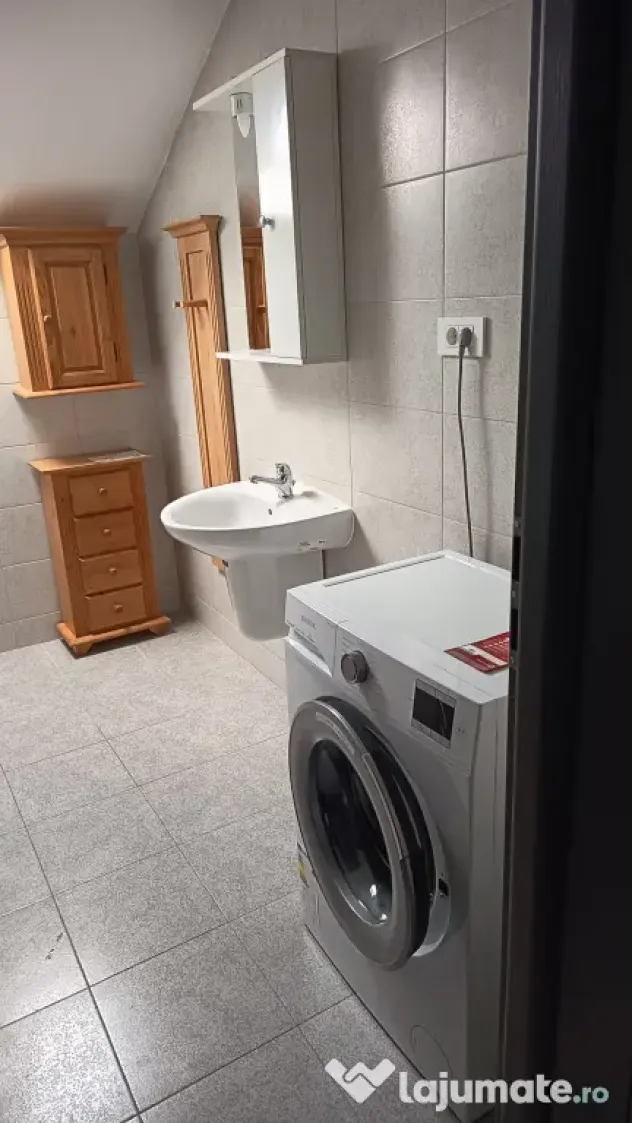 Apartament 2 camere de închiriat