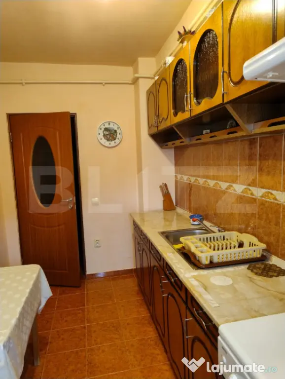 Apartament decomandat in zona Florilor, parcare inclusa