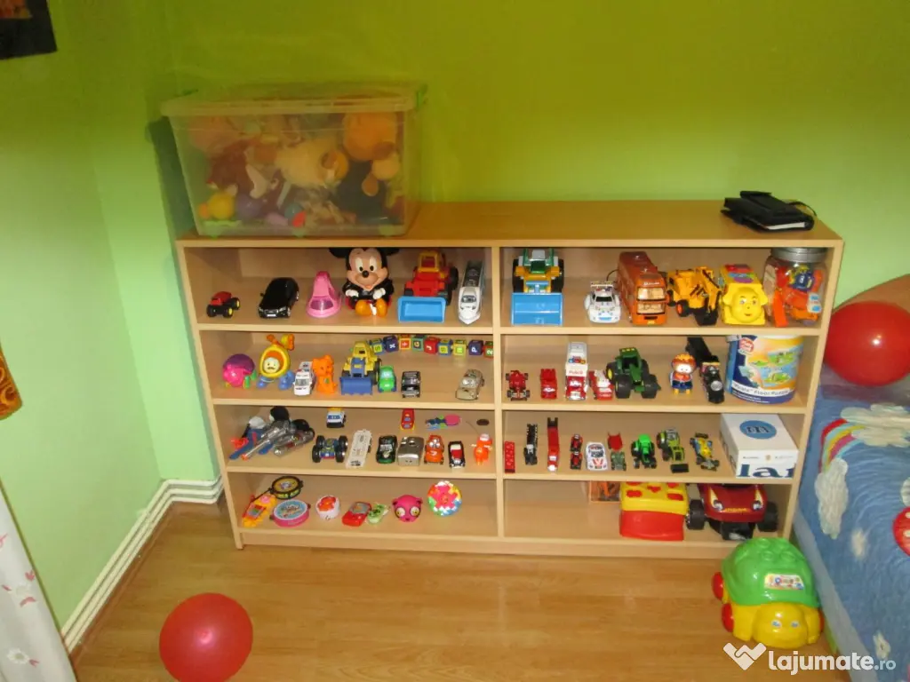 Corp mobilier in stare foarte buna