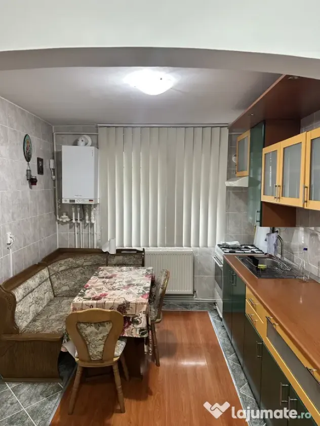 Apartament 3 camere | Zona Orizont / Piața Big | pret negociabil
