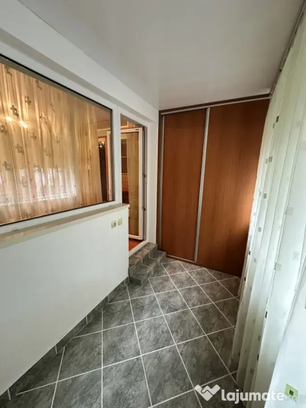 Apartament 3 camere | Zona Orizont / Piața Big | pret negociabil