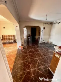 Vand apartament 4 camere, 81 mp, Dambu Pietros