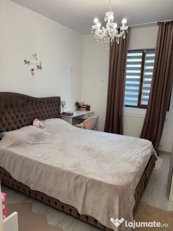 Apartamente 3 camere cu curte in vila