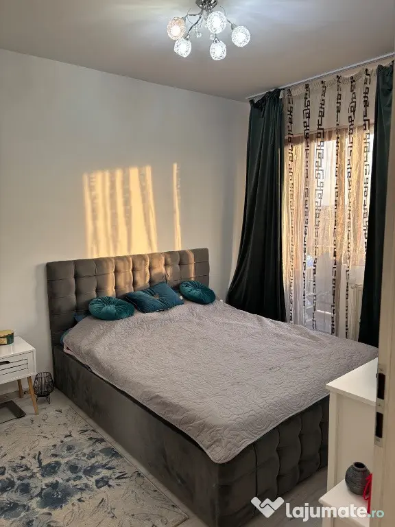 Apartamente 3 camere cu curte in vila