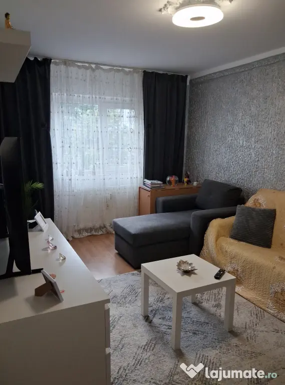 Apartament 3 camere 1 min. de Parcul Mihai-Viteazul.