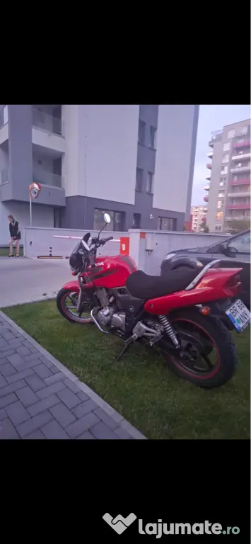 Motocicleta Honda CB 500