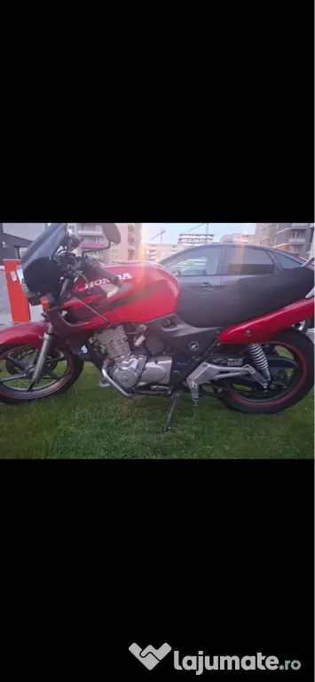 Motocicleta Honda CB 500