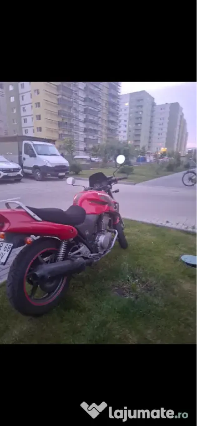 Motocicleta Honda CB 500