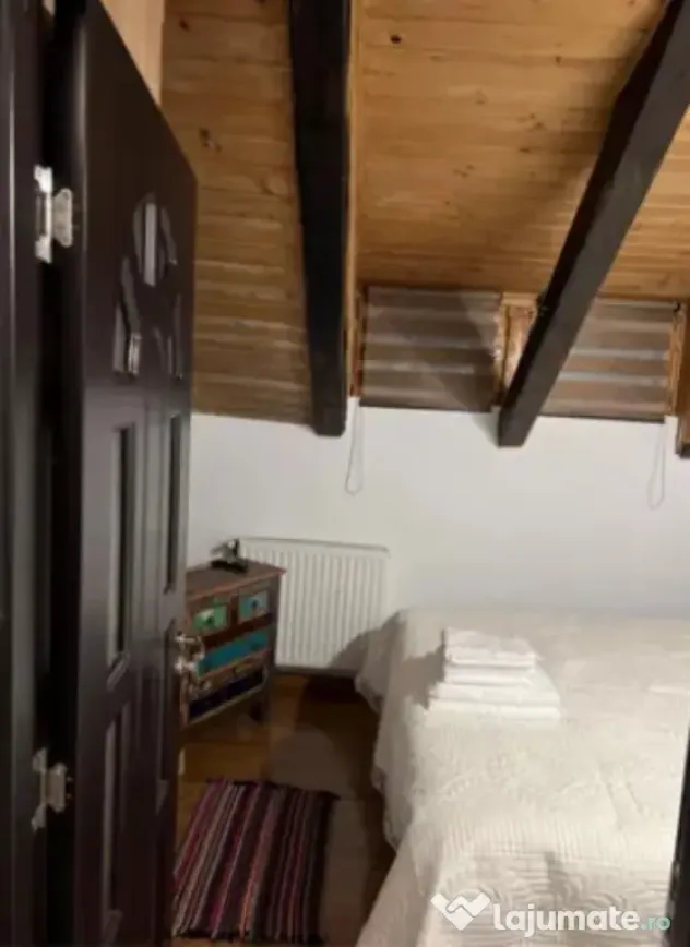 Apartament cu 3 camere, decomandat - Centrul Istoric