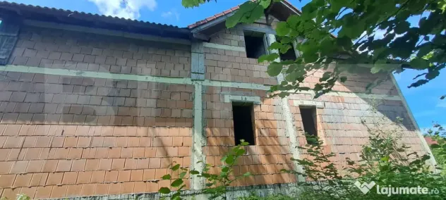 Vilă din cărămidă în Victoria — finisează-o după vi