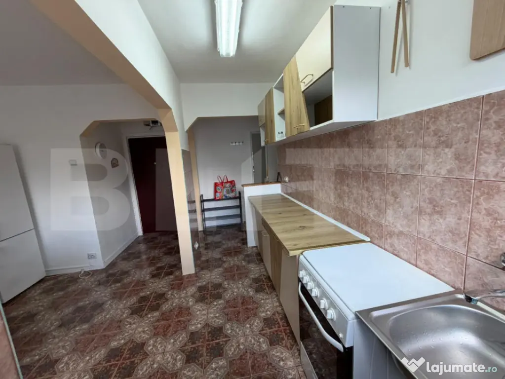 Apartament cu 3 camere de vanzare in Rogerius