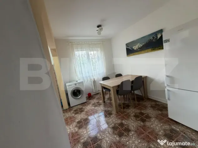 Apartament cu 3 camere de vanzare in Rogerius